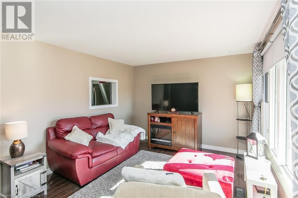 33 - 130 KINGSWOOD DRIVE Image 8