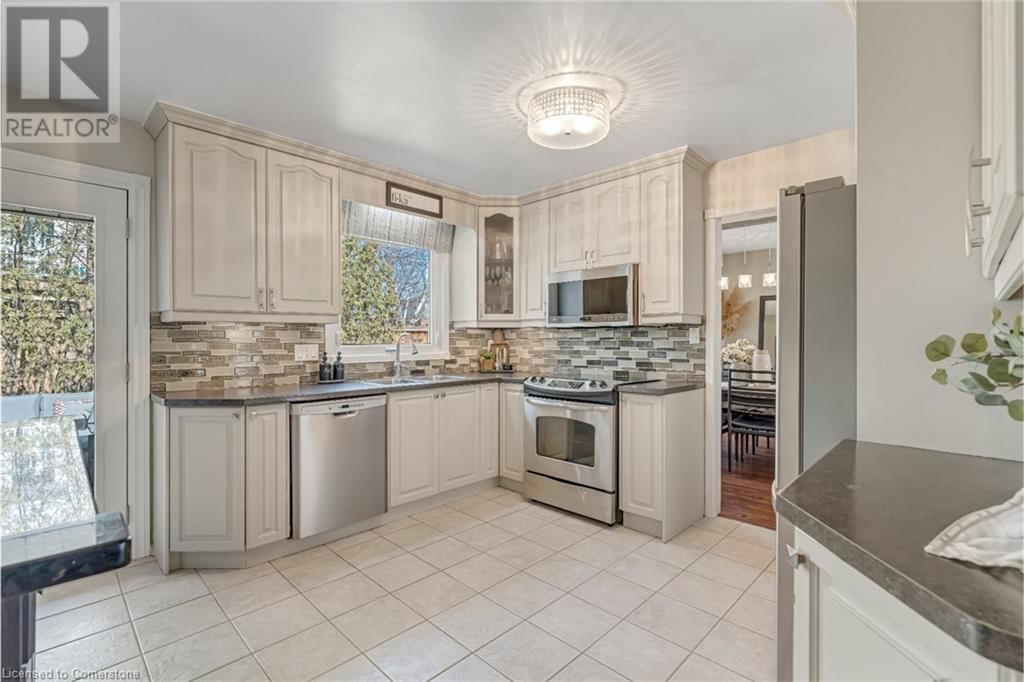 1351 BRYANSTON COURT Image 16
