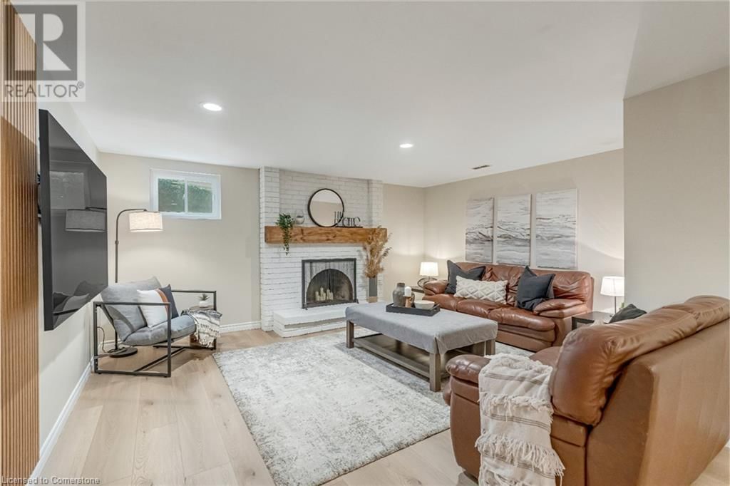 1351 BRYANSTON COURT Image 33