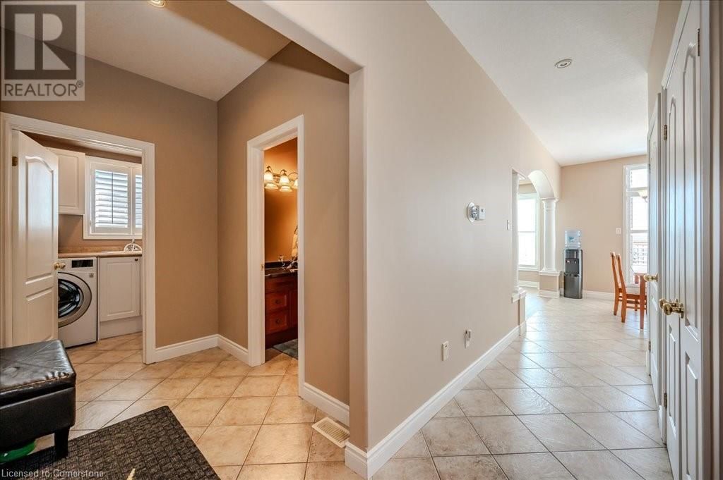 449 KELSO DRIVE Image 10