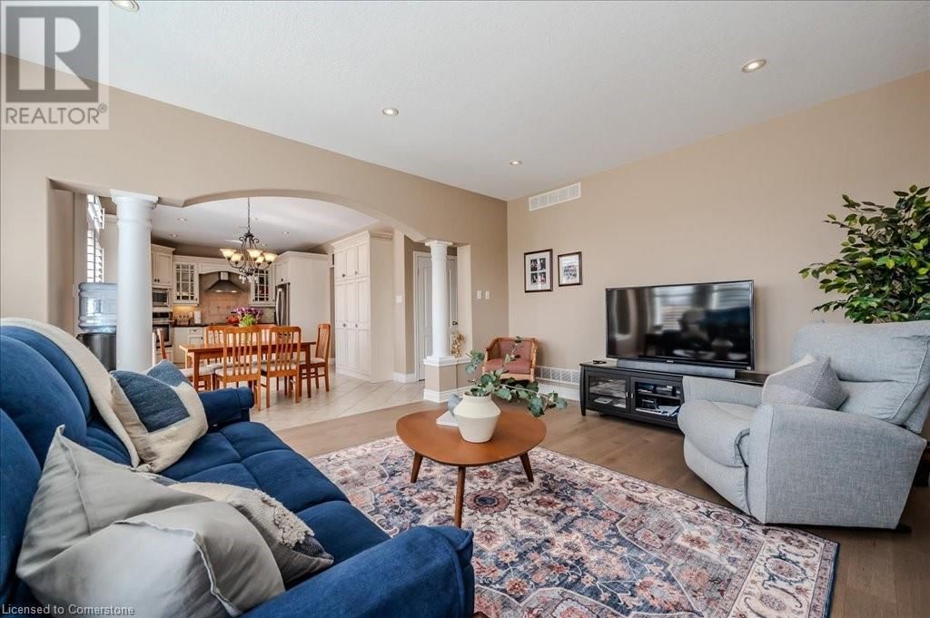 449 KELSO DRIVE Image 15
