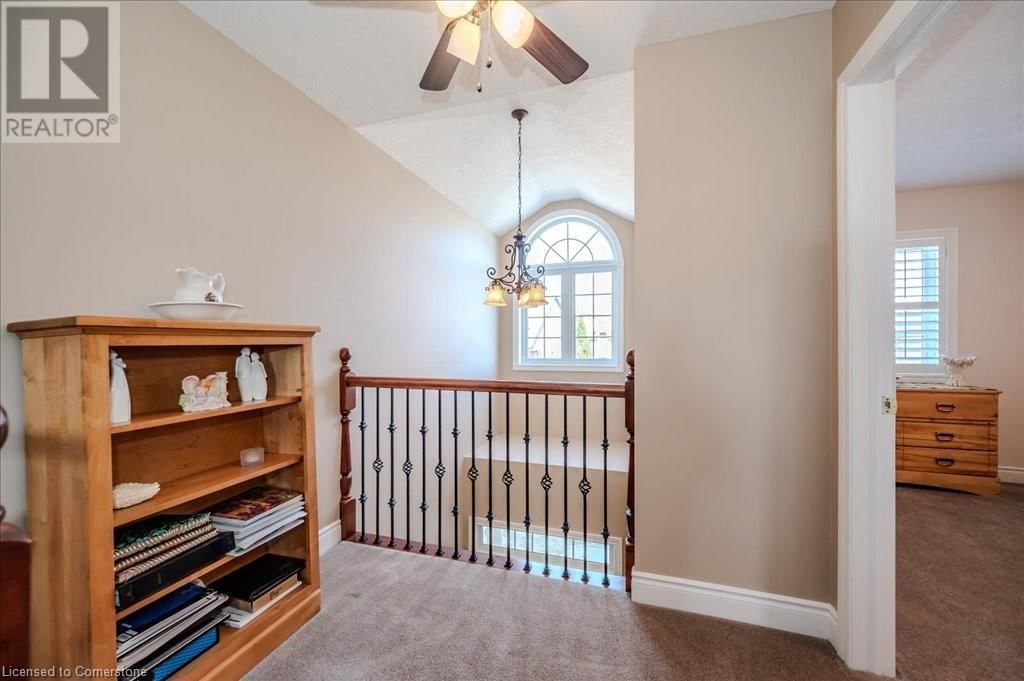 449 KELSO DRIVE Image 34