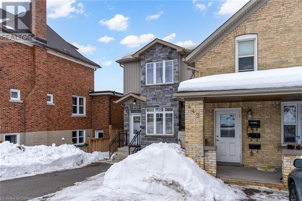 447 STIRLING AVENUE SOUTH Image 2