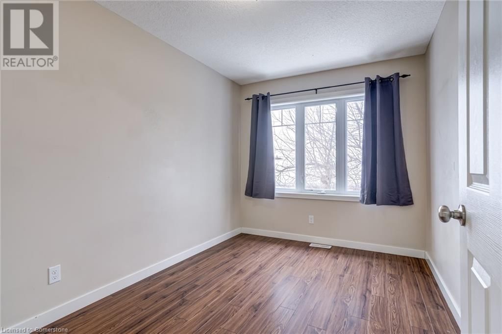 447 STIRLING AVENUE SOUTH Image 29