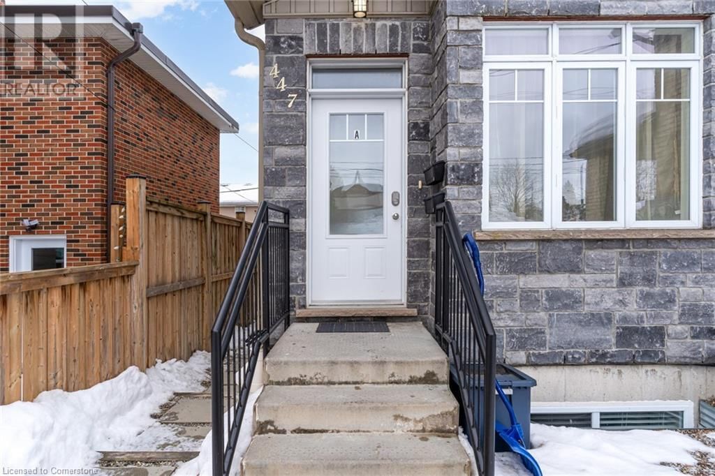 447 STIRLING AVENUE SOUTH Image 3