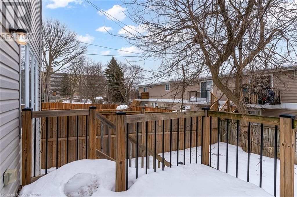 447 STIRLING AVENUE SOUTH Image 34