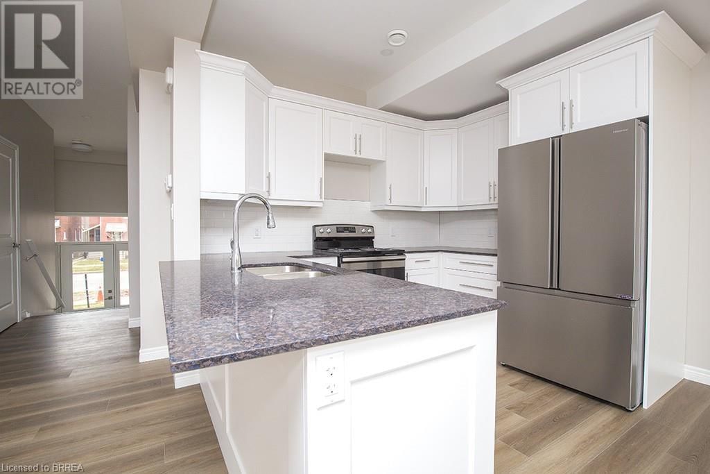 355 WELLINGTON STREET Image 32