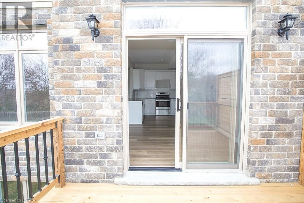 355 WELLINGTON STREET Image 37