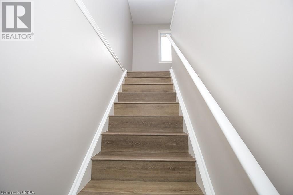 355 WELLINGTON STREET Image 38