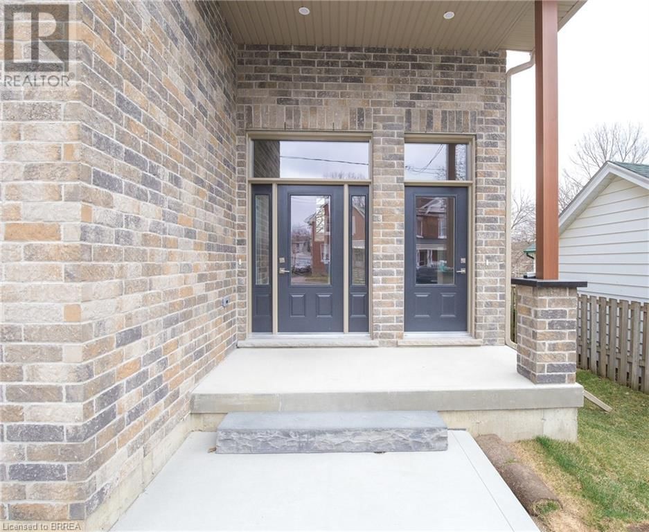 355 WELLINGTON STREET Image 4