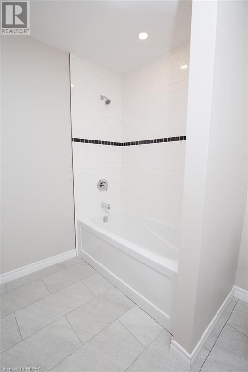 355 WELLINGTON STREET Image 43