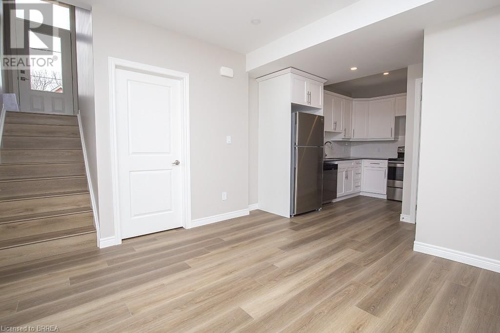 355 WELLINGTON STREET Image 6