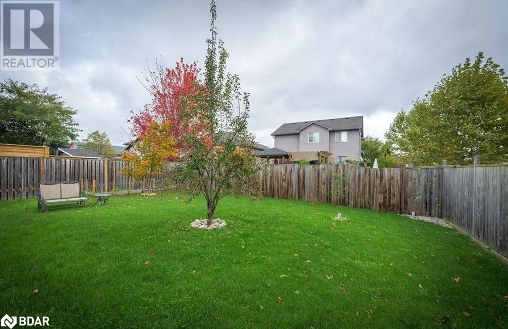 1751 BAYSWATER CRESCENT Image 19