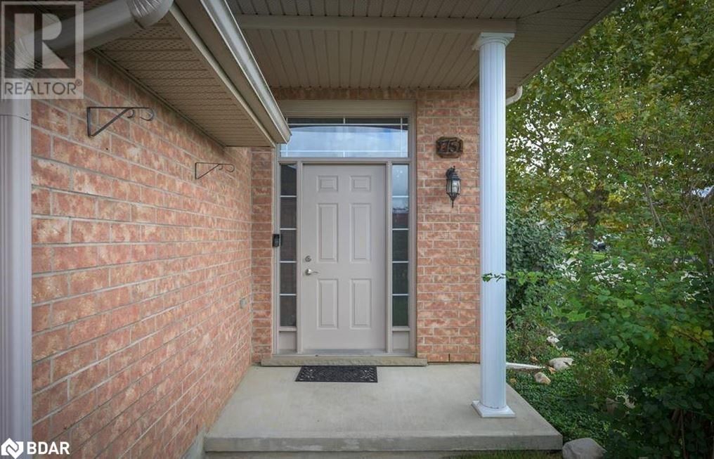 1751 BAYSWATER CRESCENT Image 3