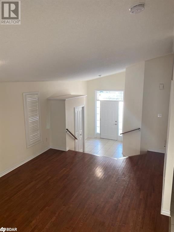 1751 BAYSWATER CRESCENT Image 4