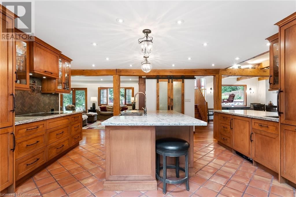1194 STIRLING DRIVE Image 17