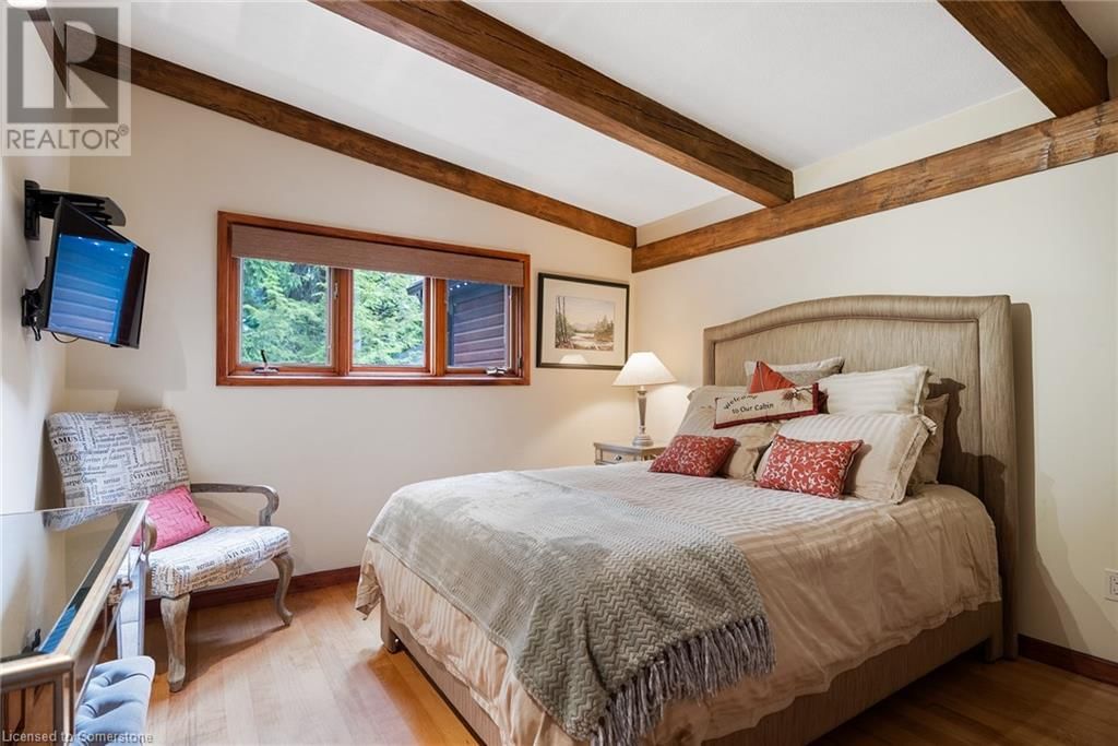 1194 STIRLING DRIVE Image 26