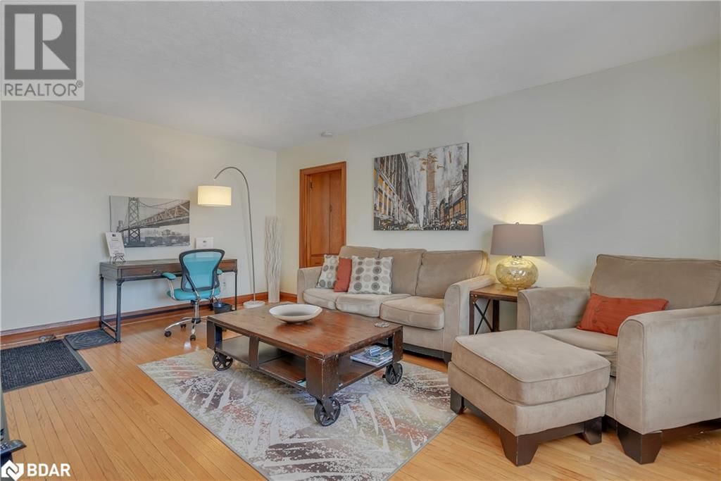 15 PARKSIDE DRIVE Image 4