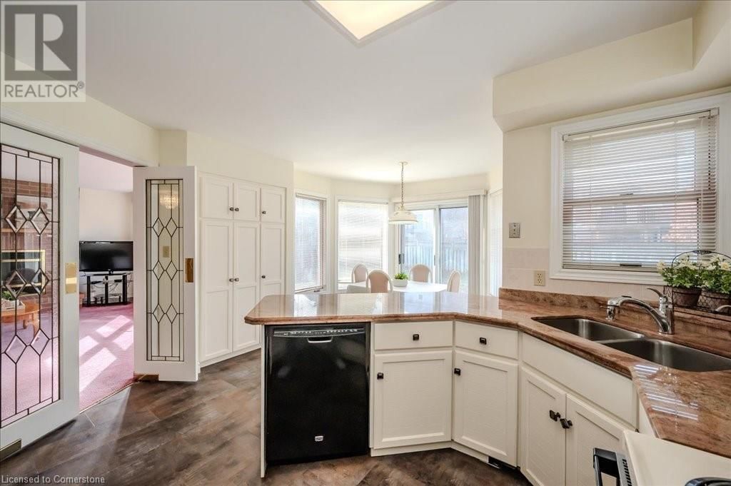 53 LYNNVALLEY CRESCENT Image 20