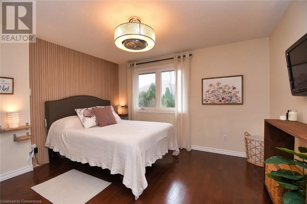 47 SURREY DRIVE Image 33