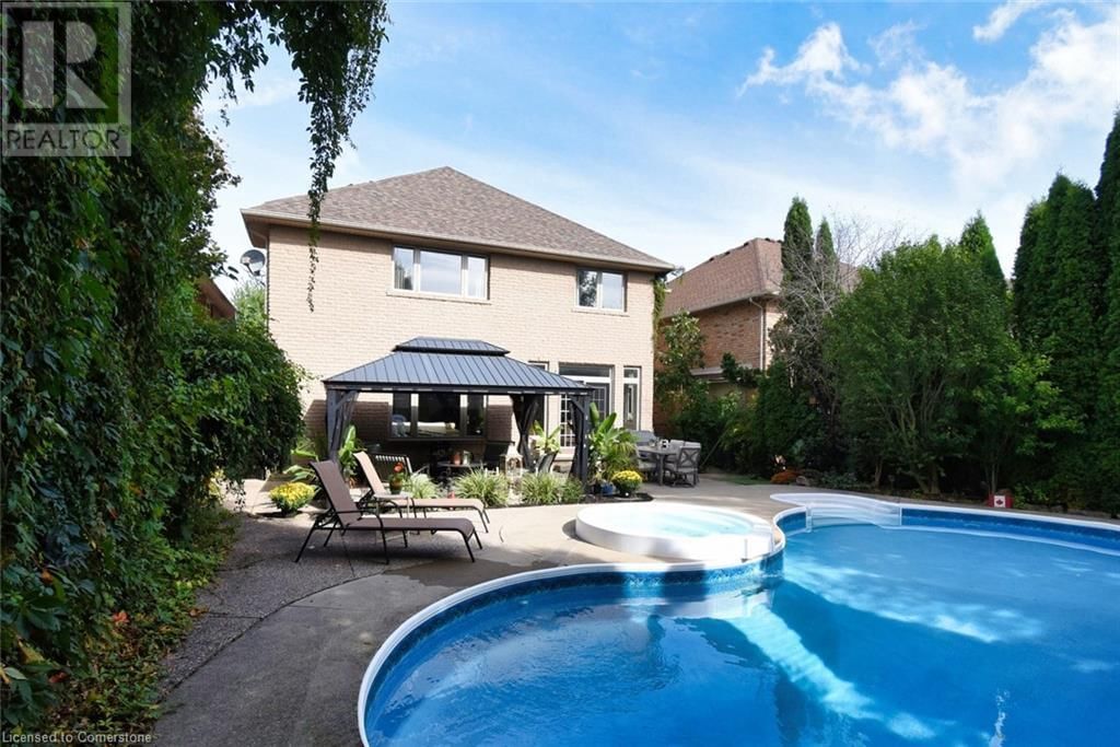 47 SURREY DRIVE Image 43