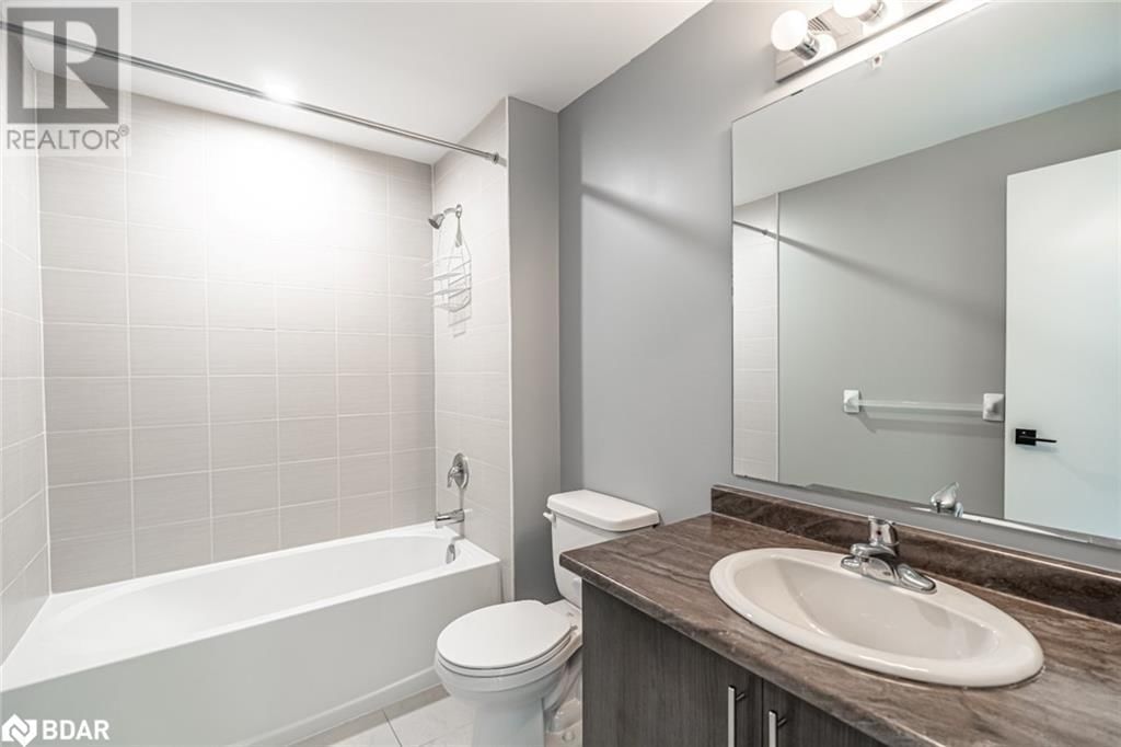 215 - 4 SPICE WAY Image 12