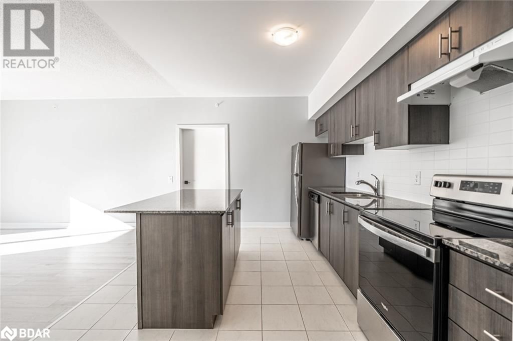 215 - 4 SPICE WAY Image 5
