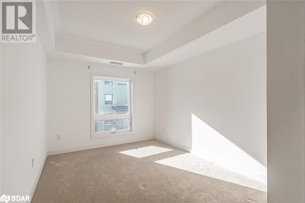 215 - 4 SPICE WAY Image 8