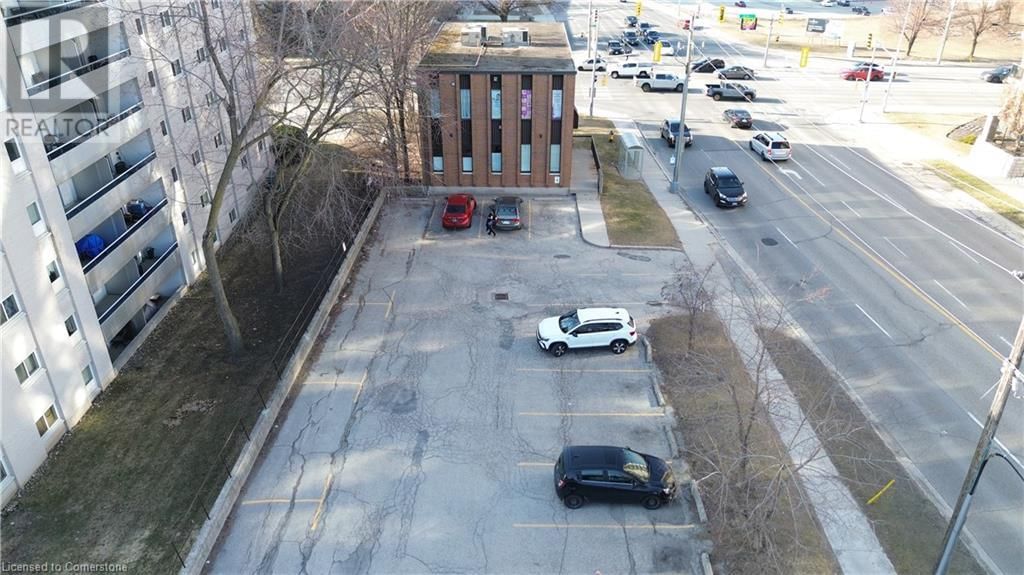 101 - 15 WESTMOUNT ROAD SOUTH Image 4