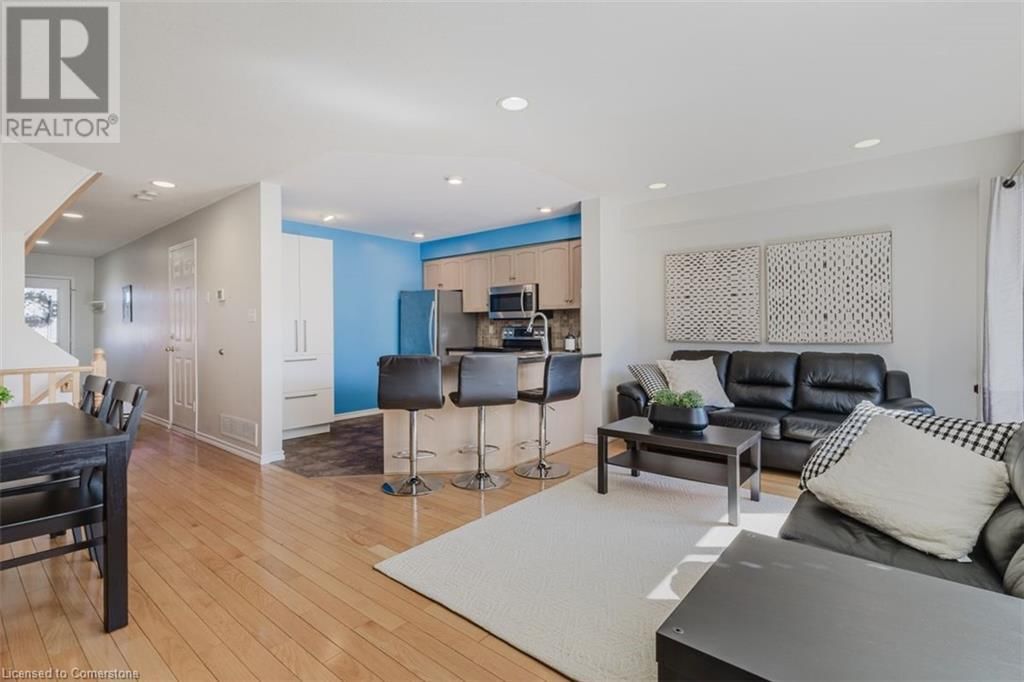 66 FOXBOROUGH DRIVE Image 12