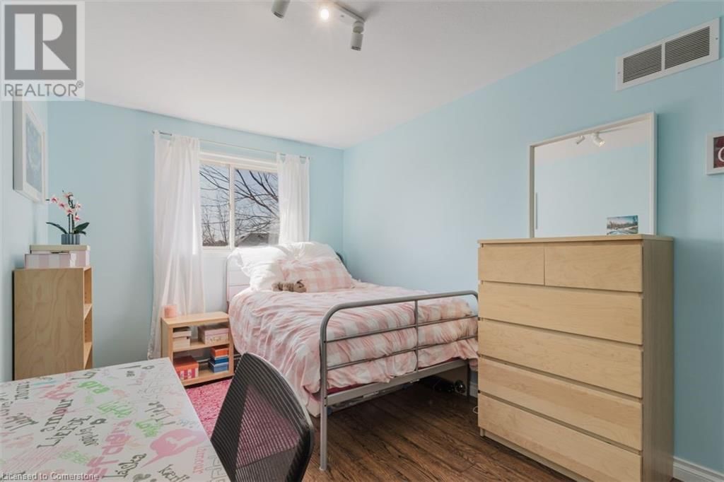 66 FOXBOROUGH DRIVE Image 22