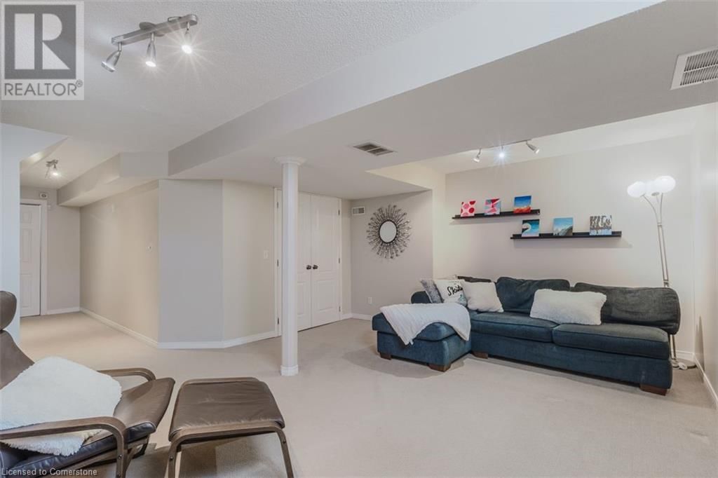 66 FOXBOROUGH DRIVE Image 26