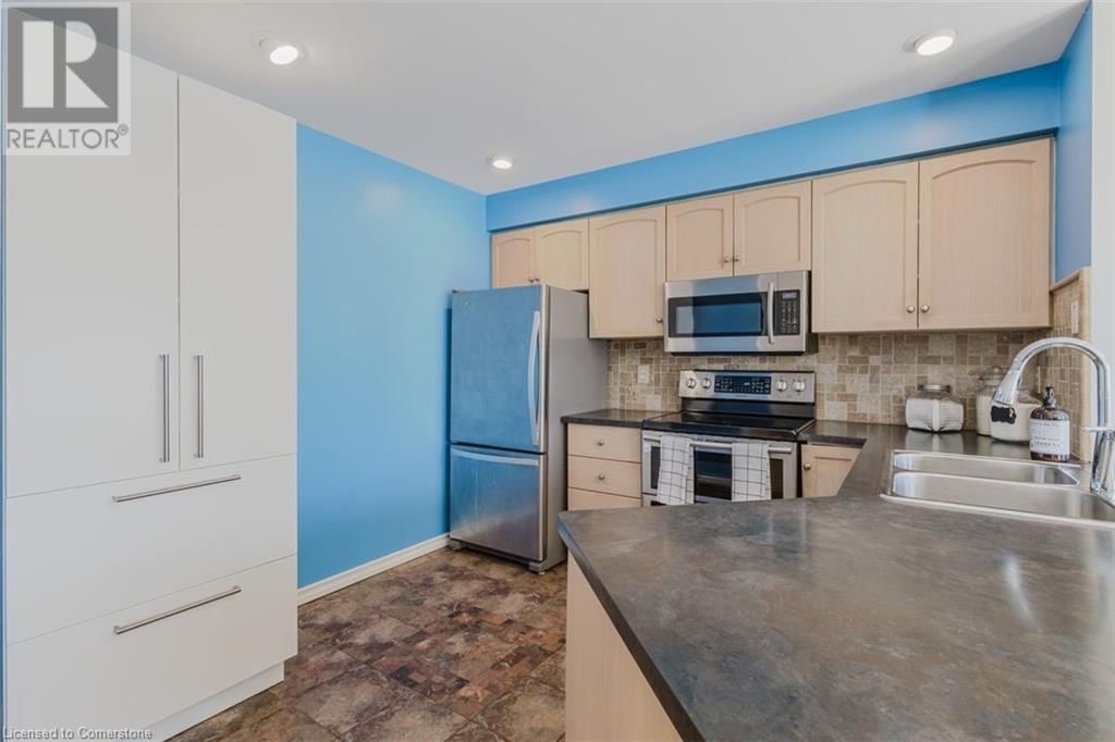 66 FOXBOROUGH DRIVE Image 9