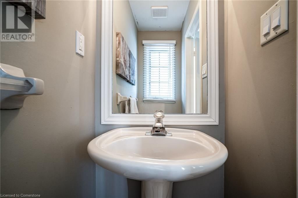 19 CLAUDETTE GATE Image 22