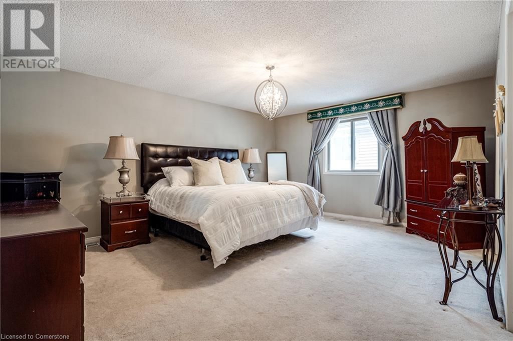 19 CLAUDETTE GATE Image 24