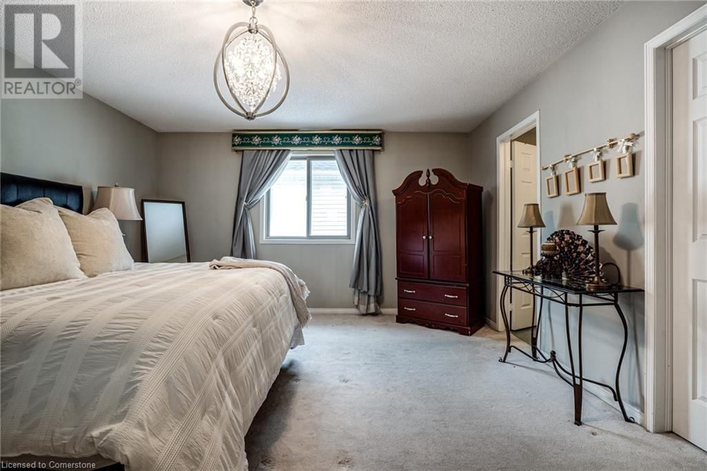 19 CLAUDETTE GATE Image 25