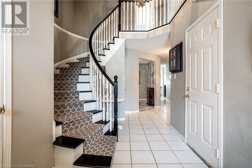 19 CLAUDETTE GATE Image 5