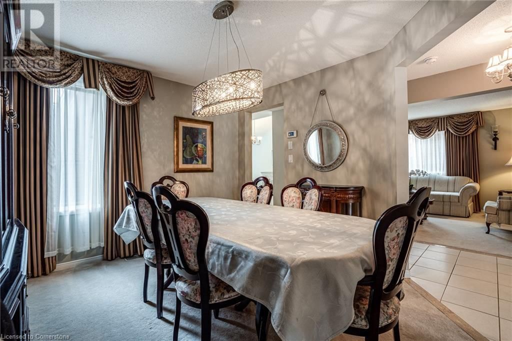 19 CLAUDETTE GATE Image 7
