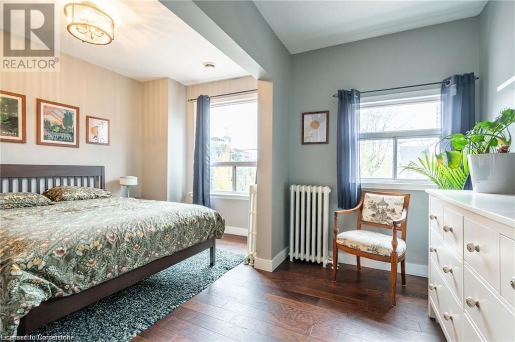 166 CATHARINE STREET NORTH Image 32