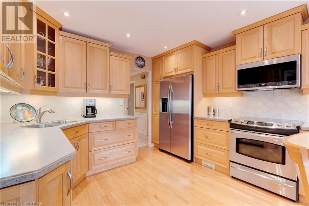 2251 MANSFIELD DRIVE Image 10
