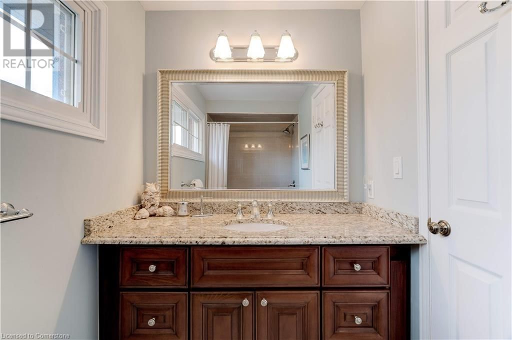 2251 MANSFIELD DRIVE Image 32