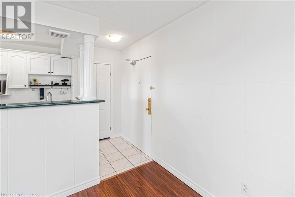 404 - 851 QUEENSTON ROAD Image 3