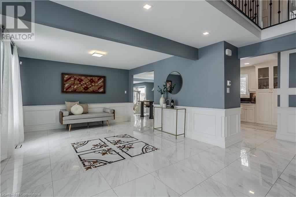 10 KARENDALE CRESCENT Image 14