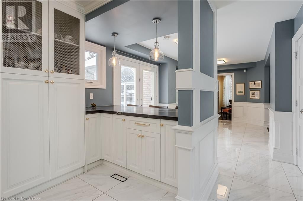 10 KARENDALE CRESCENT Image 20