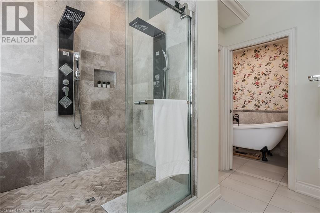10 KARENDALE CRESCENT Image 30