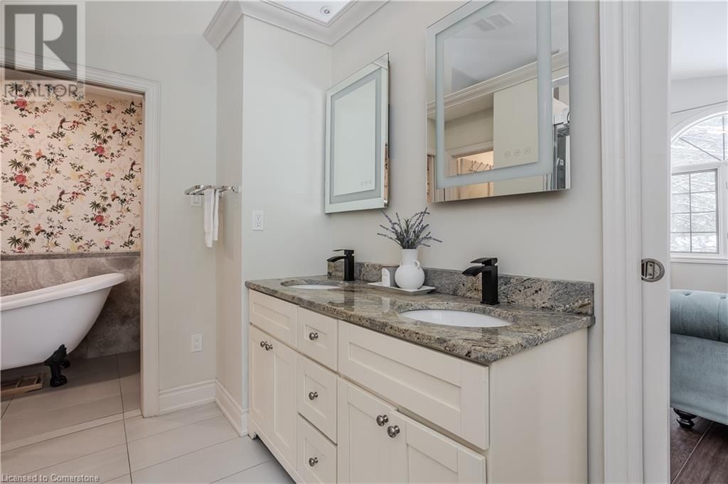 10 KARENDALE CRESCENT Image 31