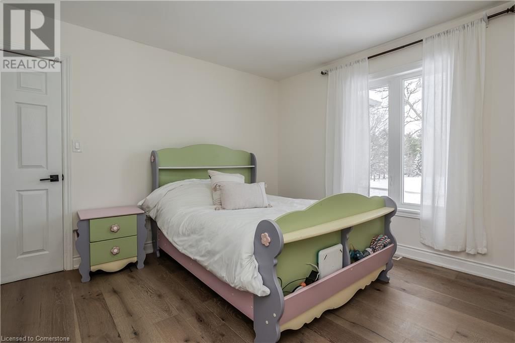 10 KARENDALE CRESCENT Image 36