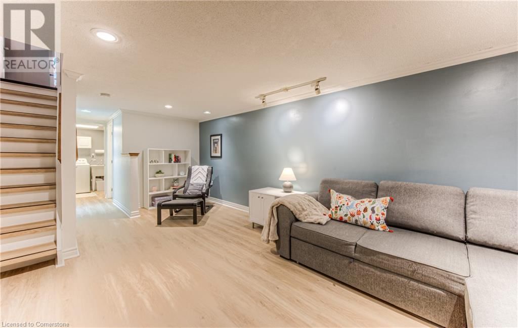 D - 651 ALBERT STREET Image 30