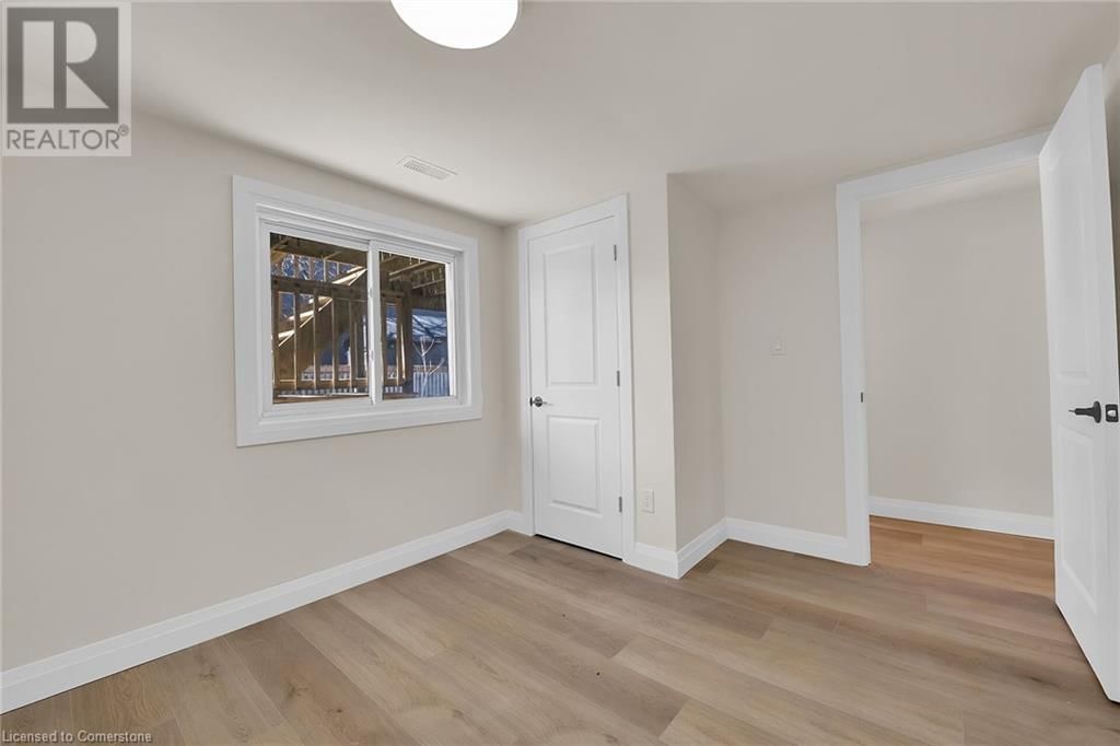 92 PEARL STREET SOUTH Image 25
