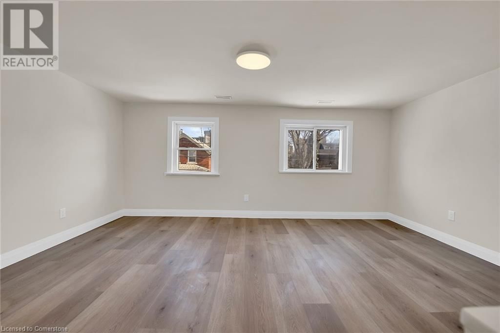 92 PEARL STREET SOUTH Image 33